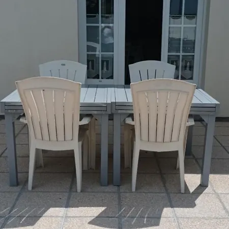 La Picarde Apartment *